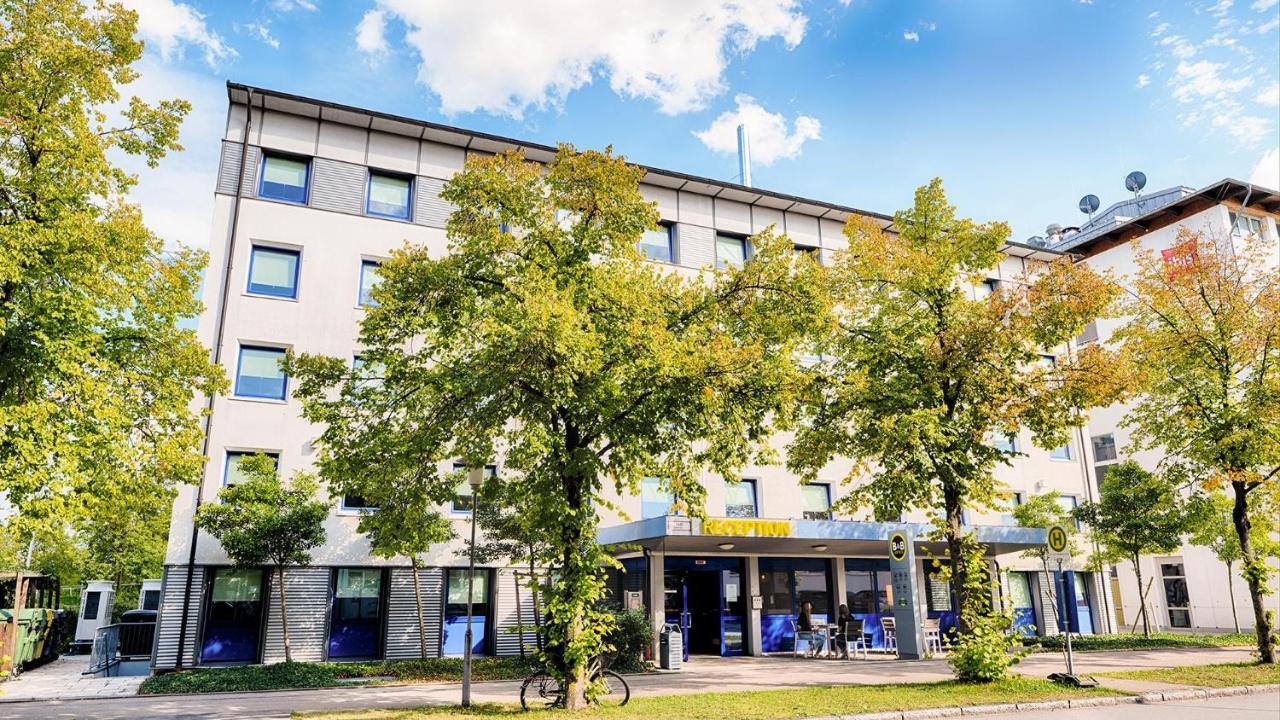 B&B Hotel Muenchen-Garching Garching bei Munchen Bagian luar foto