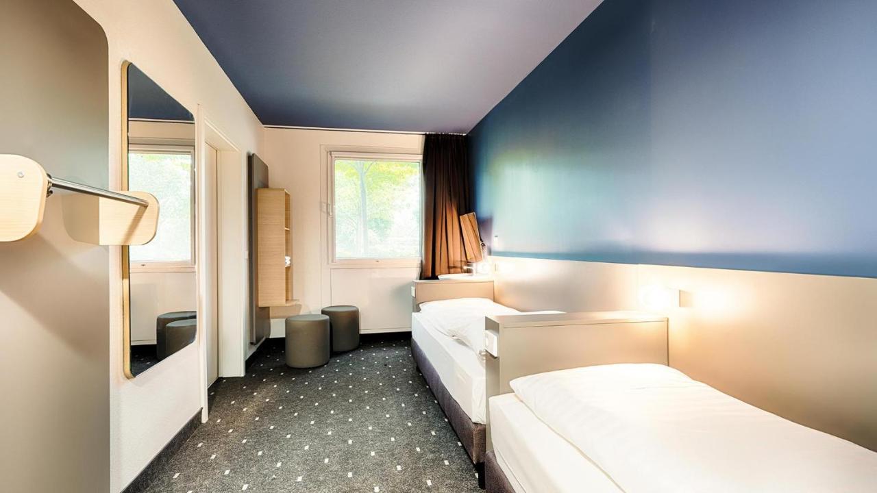 B&B Hotel Muenchen-Garching Garching bei Munchen Bagian luar foto