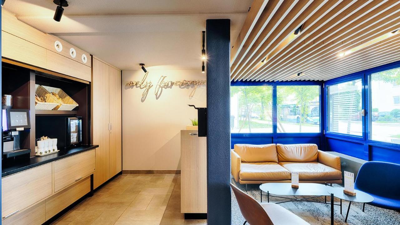 B&B Hotel Muenchen-Garching Garching bei Munchen Bagian luar foto