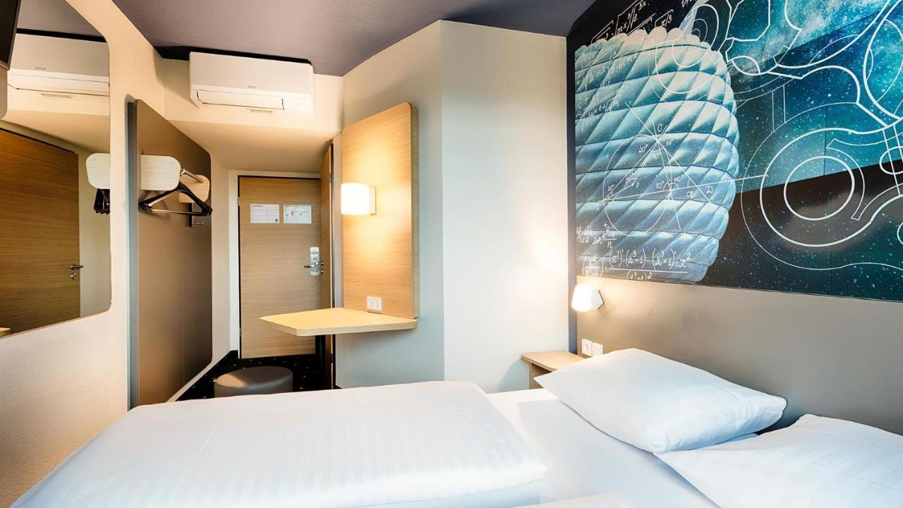 B&B Hotel Muenchen-Garching Garching bei Munchen Bagian luar foto